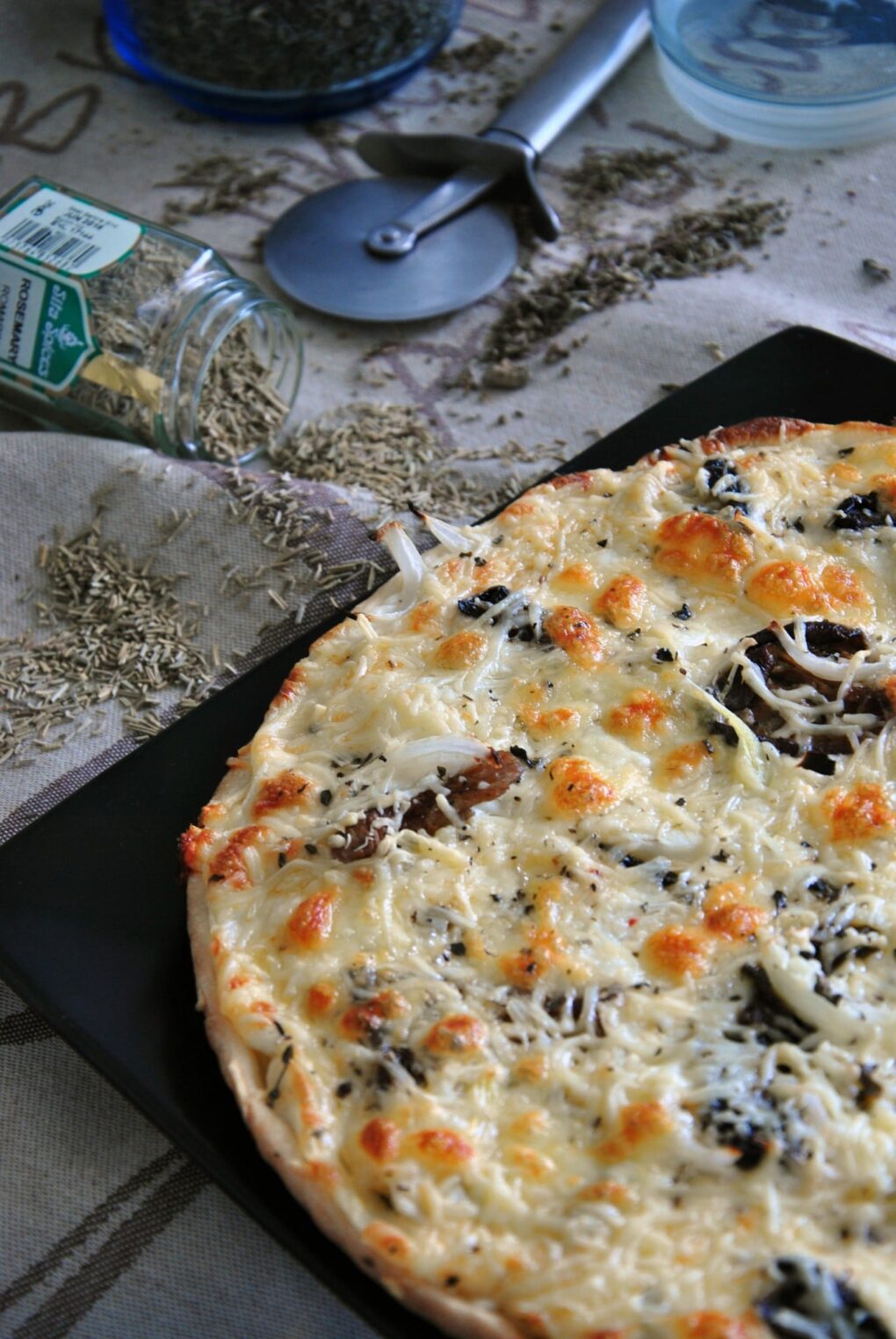 pizza sauce blanche